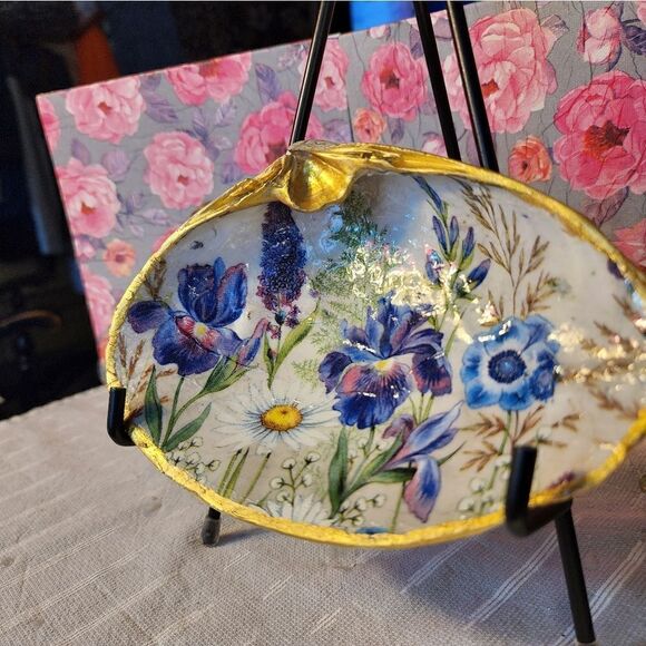 DECOUPAGE CLAM SHELL DECOUPAGE FLOWERS TRINKET DISH - Picture 3 of 11